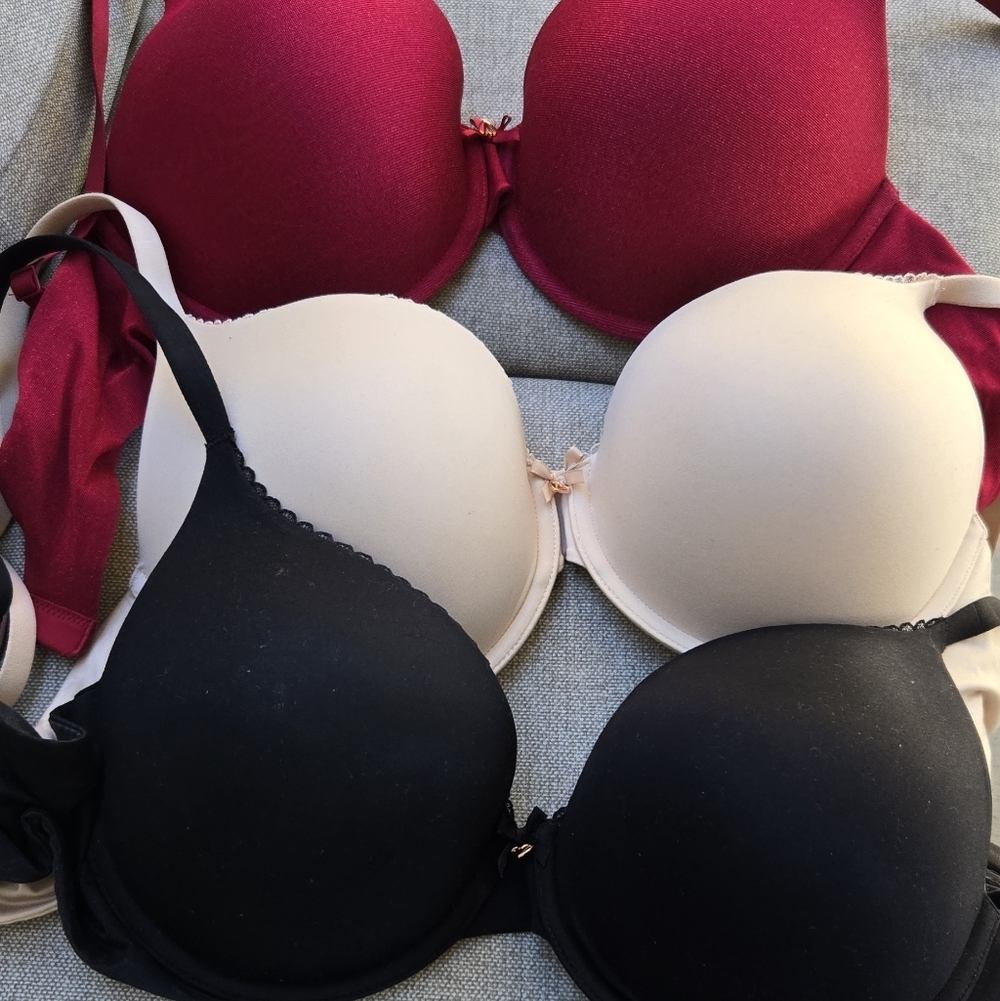 Victoria's Secret Body By Victoria Perfect Shape Bras Lot Of 3